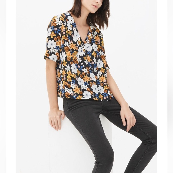 EUC SANDRO Ekin Floral Print V-Neck Short Sleeve Top With White Eyelets XS-Small - Picture 4 of 16